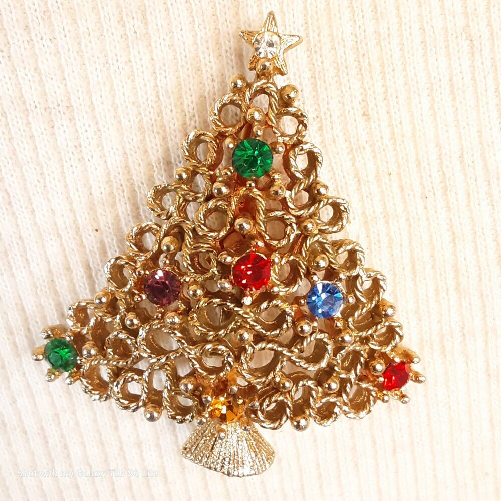 💎JJ Jonette Christmas Tree Brooch Gold Tone Filagree Multicolor Rhinestones